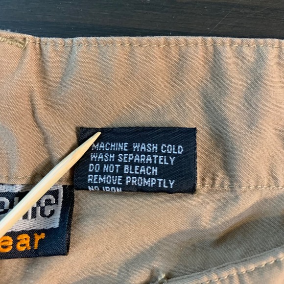 GEOGRAPHIC CARGO WEAR Mens Tan Cargo Shorts Size 40 Utility Outdoor - Picture 5 of 10